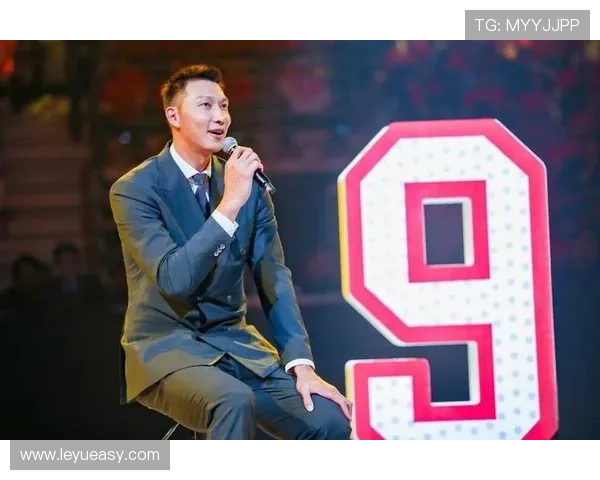 易建联家的早餐桌到底摆了几套名牌，光吃饭都像开秀场？