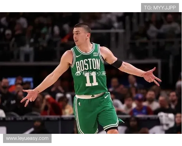 替补控卫佩顿普里查德无球掩护拉空位较上季更稳