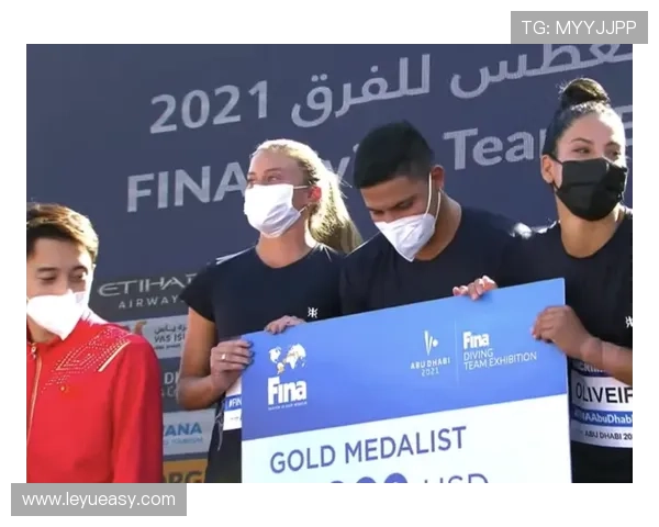 练俊杰居然能在休息日吃得比我还奢侈，这日子我服了？